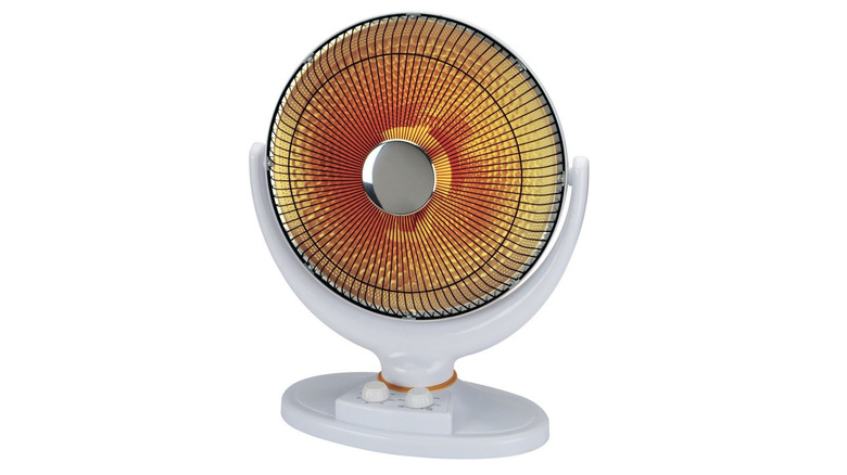 https://www.harborfreight.com/400900-watt-oscillating-parabolic-heater-62313.html