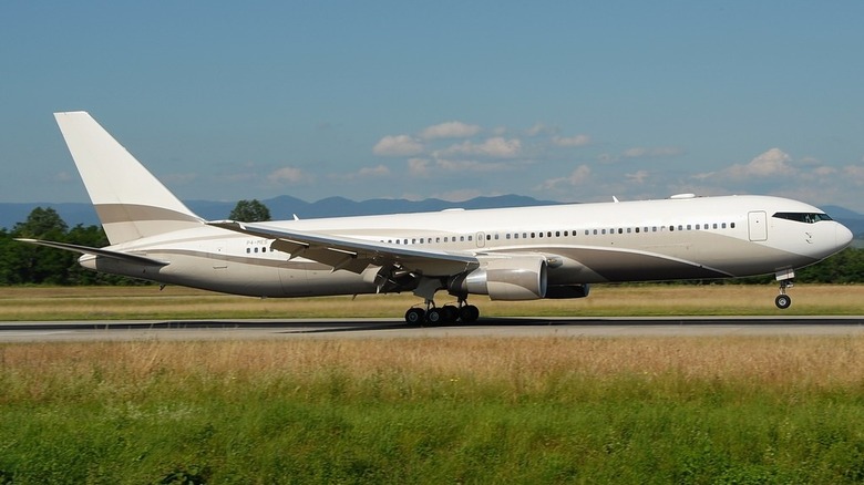 Boeing 767-33AER taking off