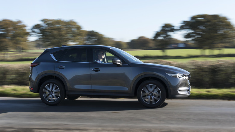 The 2017 Mazda CX-5 diesel version offered an impressive fuel economy that reached the 40s and 50s in mpg