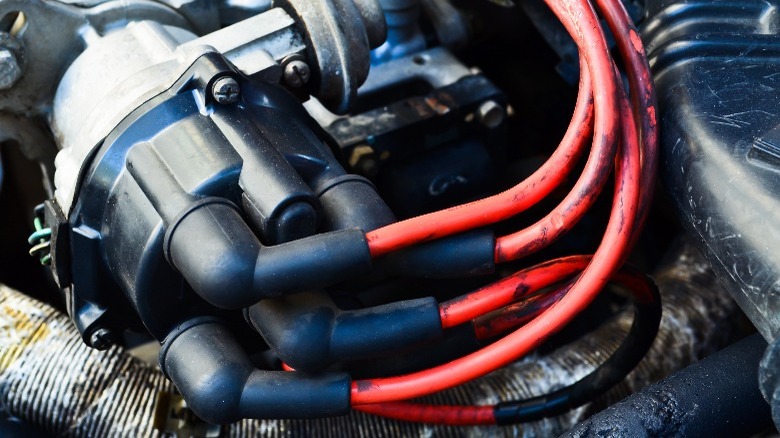 Distributor cap and its wires