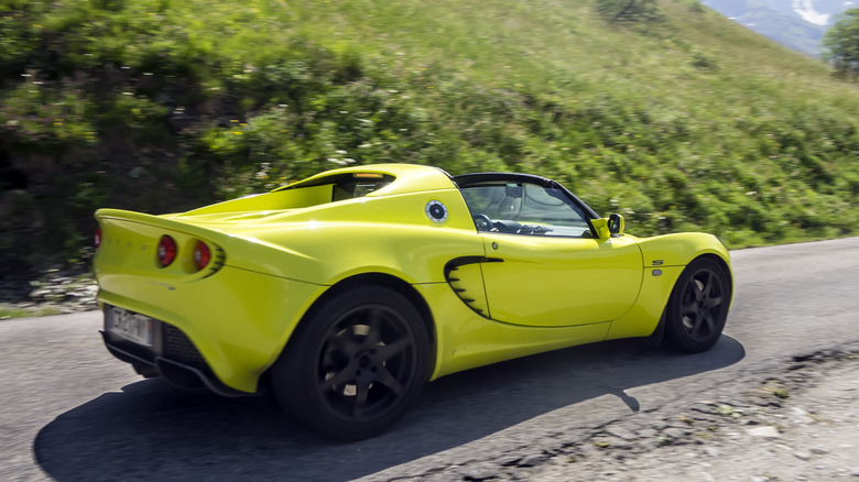 Yellow Lotus Elise on canyon road