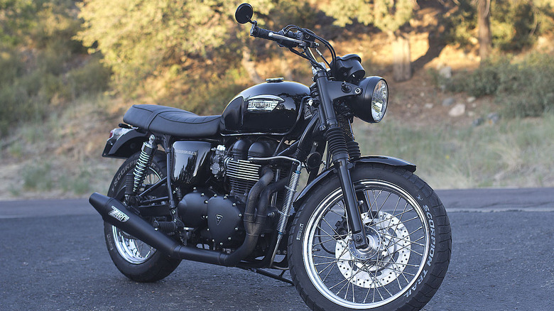 Triumph Bonneville black 