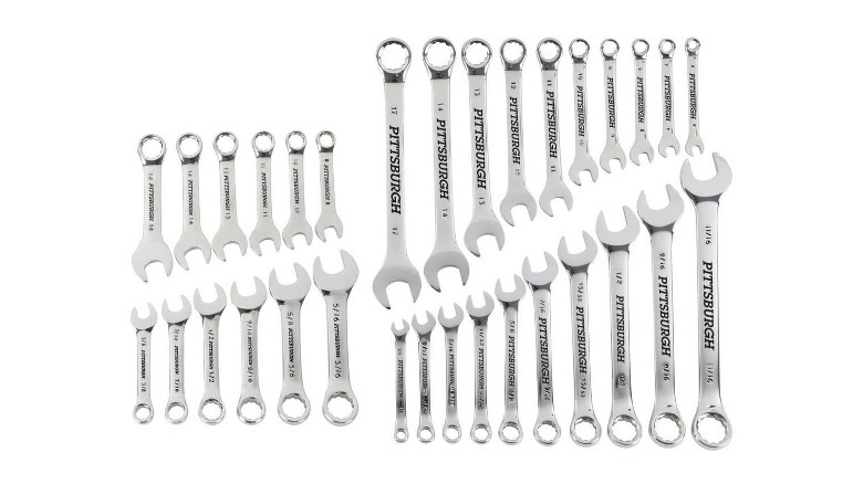 Pittsburgh 32-Piece SAE and Metric Combination Wrench Set