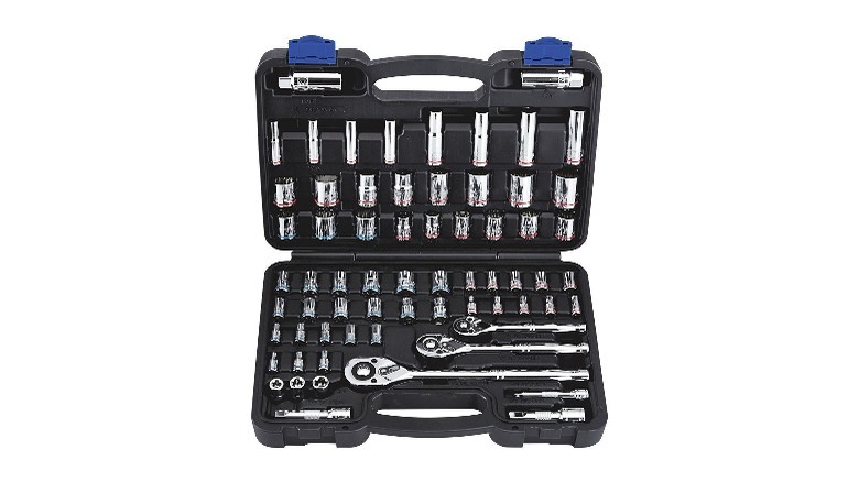 Quinn 66-Piece Metric and SAE Socket Set