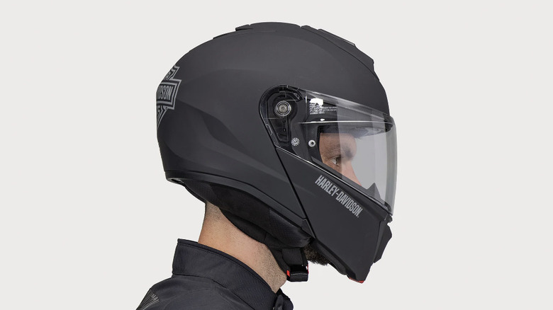 https://www.harley-davidson.com/us/en/shop/capstone-sun-shield-ii-h31-modular-helmet/p/98159-21VX