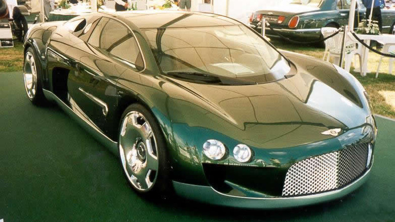 Bentley Hunaudières at an auto show