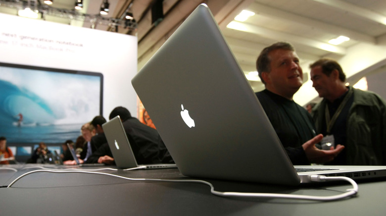 2009 MacWorld MacBook Pros