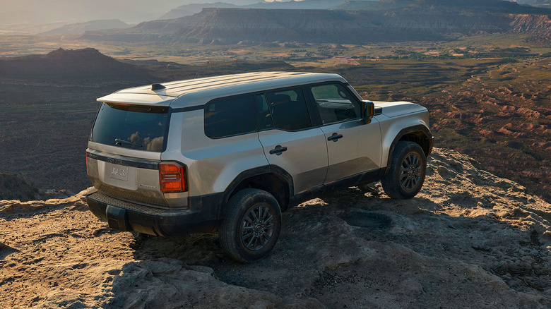 Land Cruiser 1958 on mountain