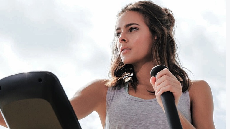 A woman using the Schwinn 411.