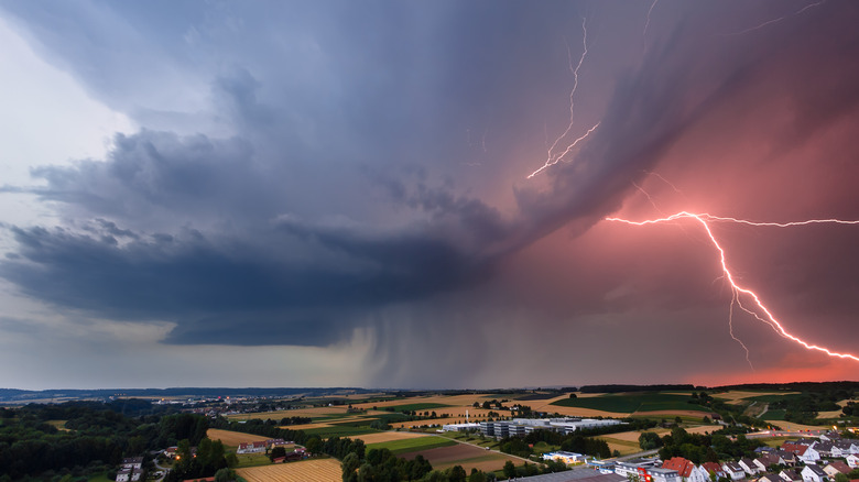 storm with lightning