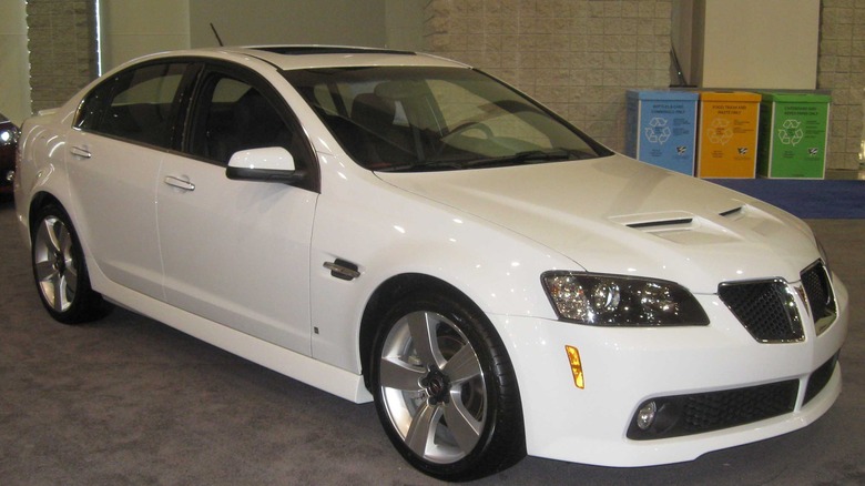 White 2009 Pontiac G8