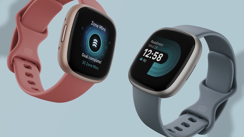 Fitbit Versa 4 smartwatches in pink and grey