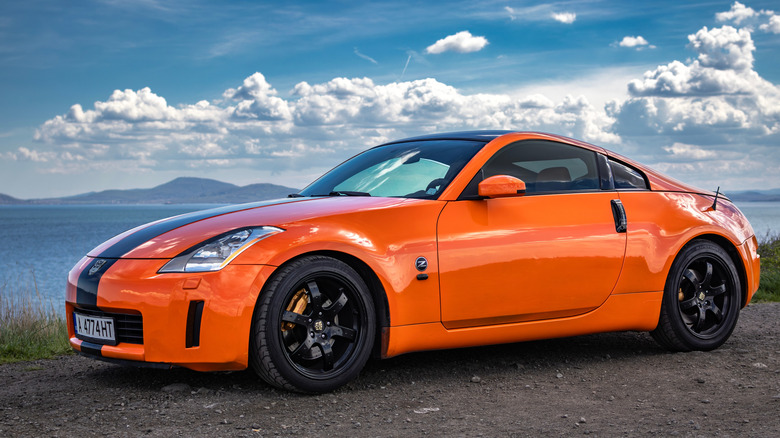 orange and black nissan 350z