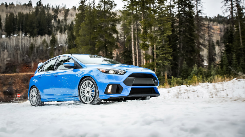 Ford Focus RS in snow