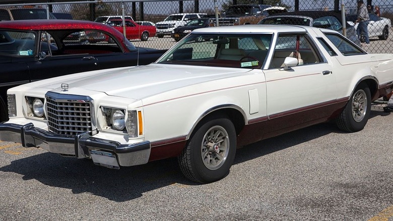 Whiite 1977 Ford Thunderbird