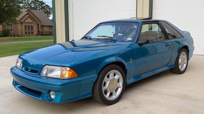 Front 3/4 view of 1993 Mustang SVT Cobra