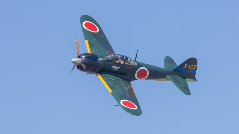 Mitsubishi A6M Zero flying