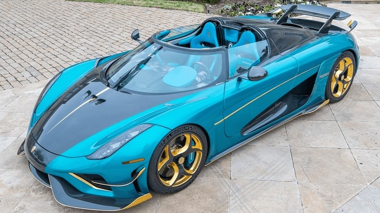 2021 Koenigsegg Regera blue parked driver side