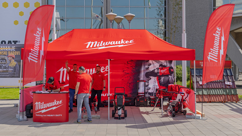 milwaukee tool tent display