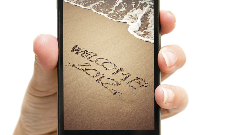 welcome 2012 beach phone