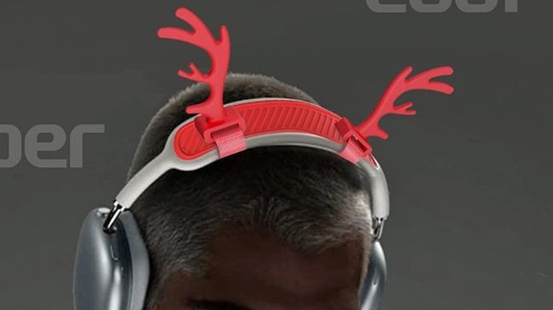 Rendered image of TOLUOHU reindeer headband.