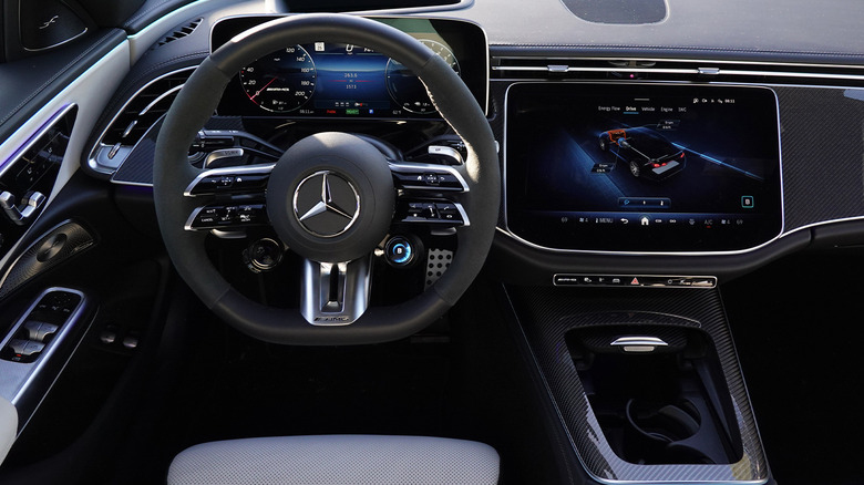 2025 Mercedes-AMG E 53 Hybrid dash wide angle