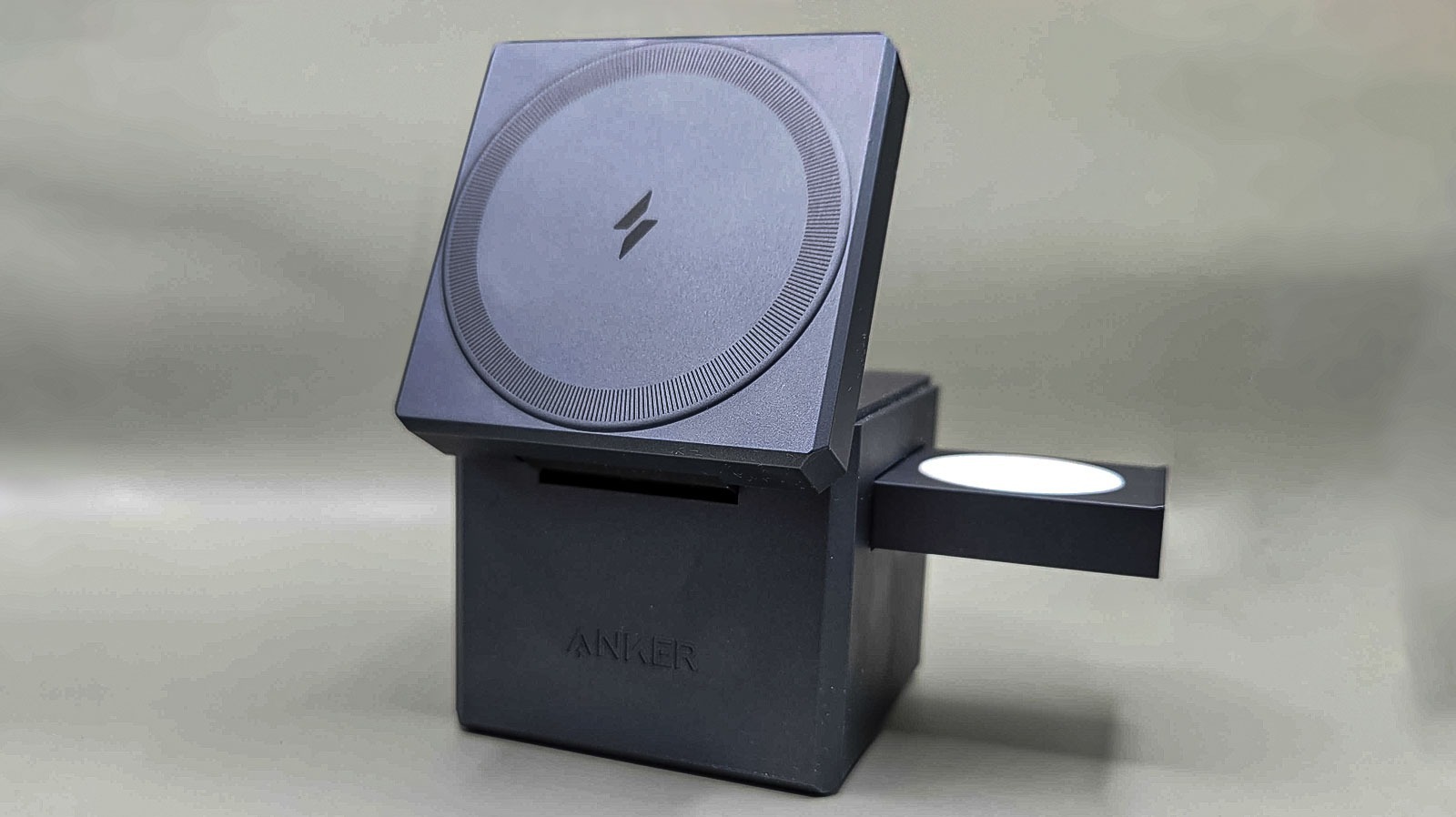 Anker 3-in-1 Cube with MagSafe - Anker Europe