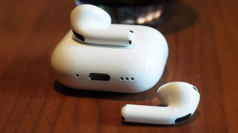 Apple AirPods 4