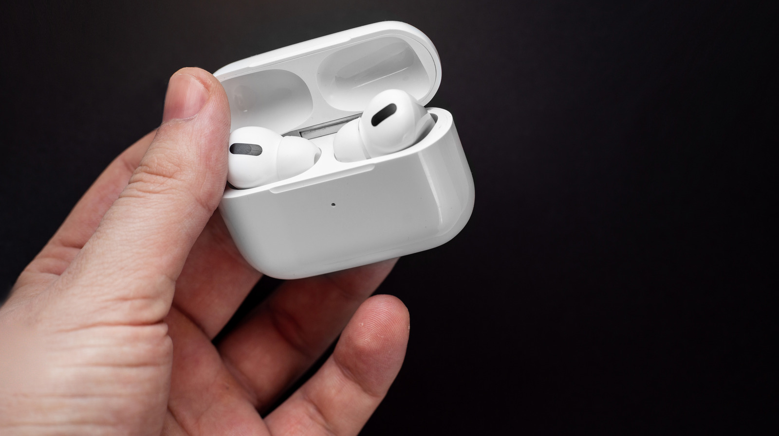 Apple AirPods Update: How To Make Sure Yours Have The Latest Firmware Installed – SlashGear