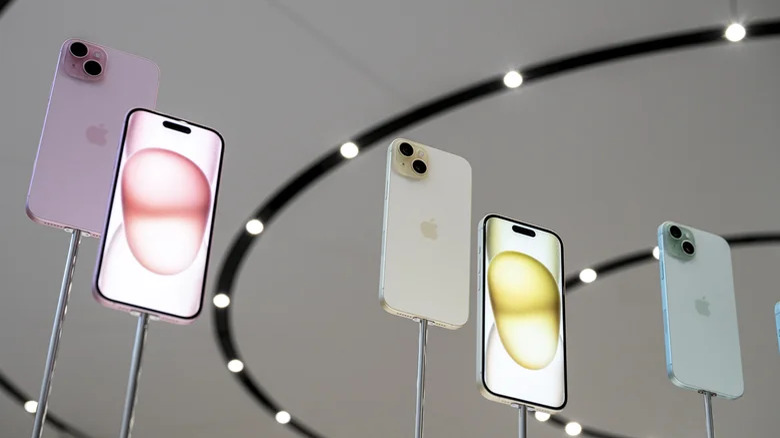 iPhone 15 pink yellow green