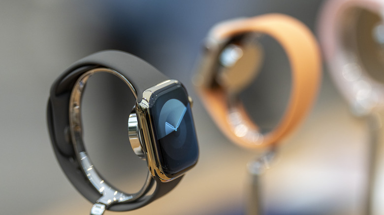 Apple Is Discontinuing Sales Of Its Flagship Apple Watches This Week: Here’s Why