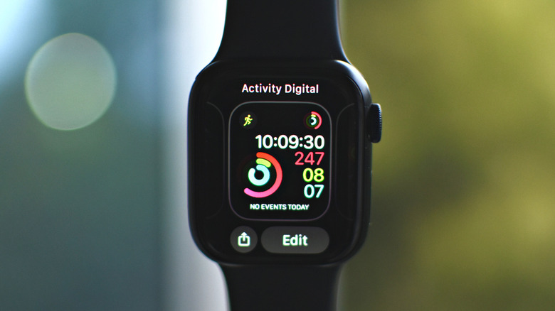 Watch face editing screen on an Apple Watch