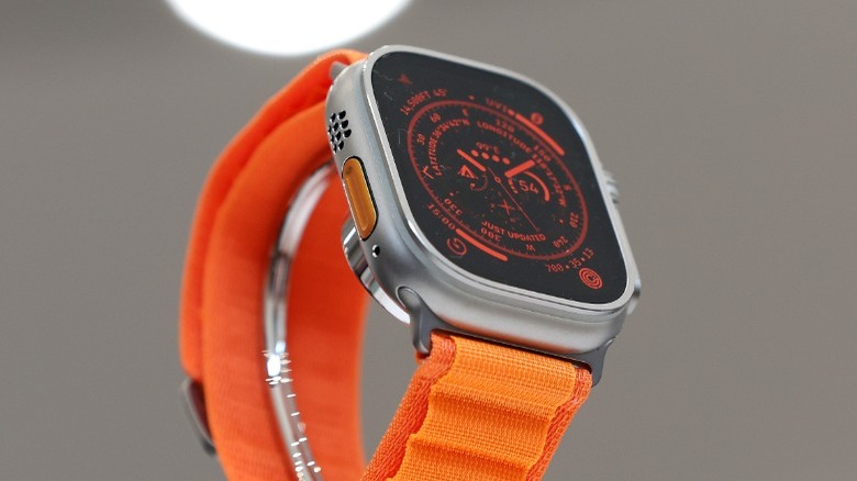 Apple Watch Ultra orange