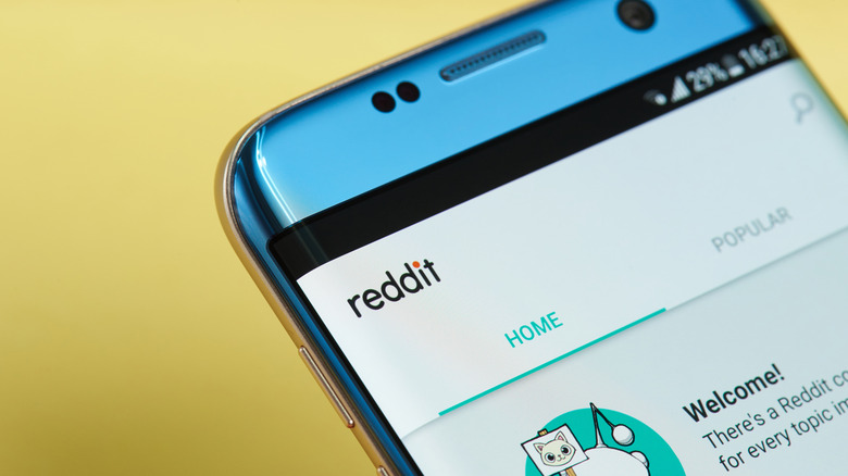 Reddit app opened in phone