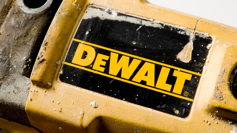 dewalt tools logo