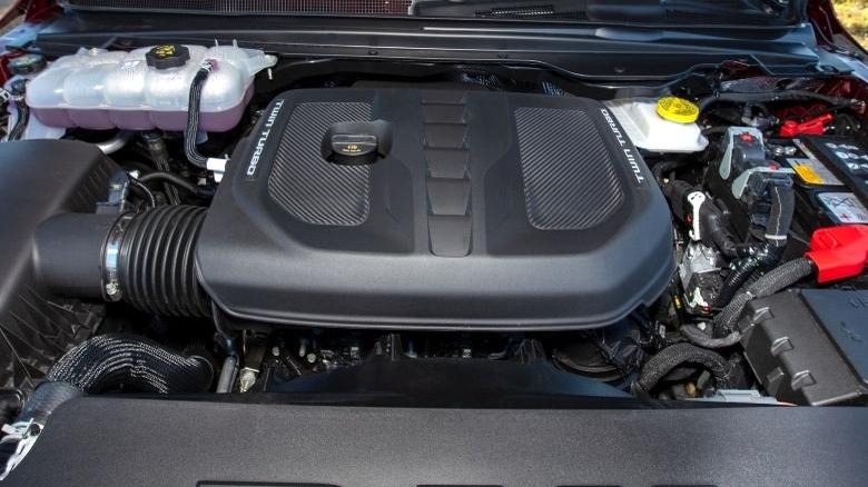 2025 RAM 1500 engine bay