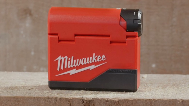 Milwaukee earbuds case and charger