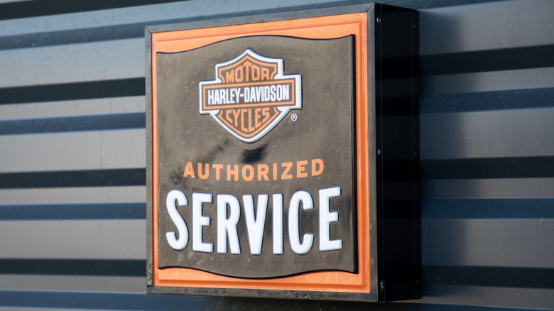 Harley-Davidson service sign