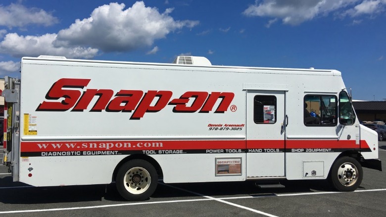 a snap-on franchisee truck