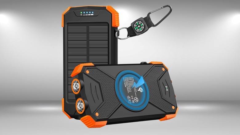 Blavor solar panel charger