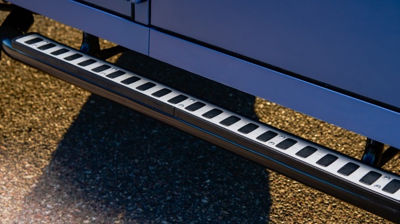 close up running boards