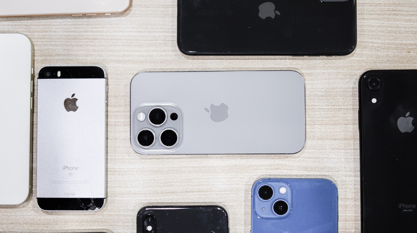 Are You Using A Discontinued iPhone? Here's How To Tell (And Why It ...