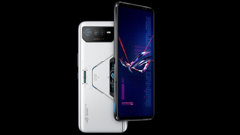 Front and rear design of the ASUS ROG Phone 6 Pro