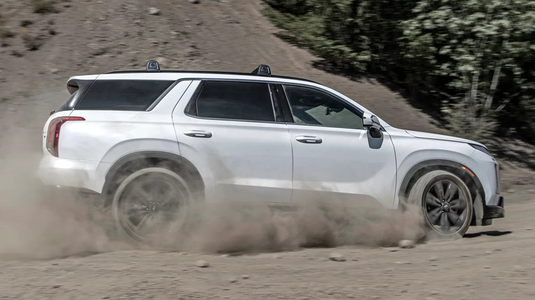 Hyundai Palisade XRT off-roading