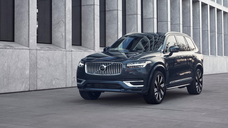 Volvo XC90 in Denim Blue