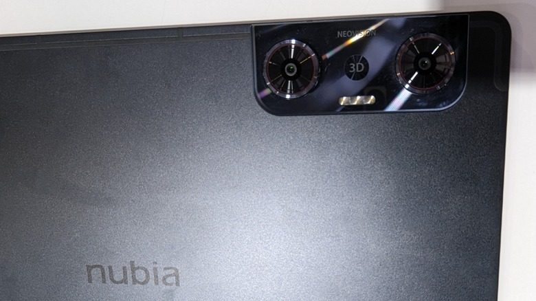 Nubia Pad 3D II rear dual cameras