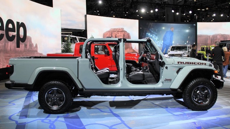 2023 Jeep Gladiator with doors removed