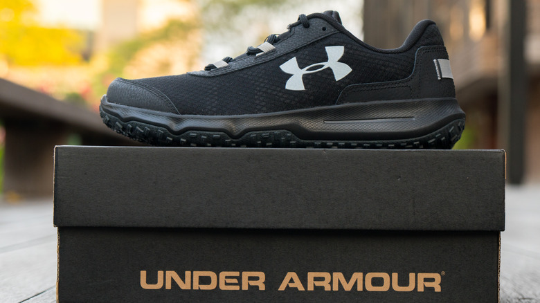 under armour shoe and box