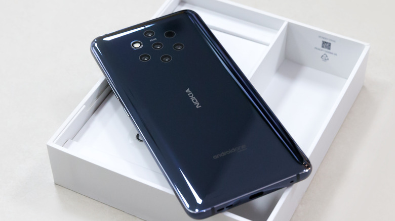 Back of the Nokia 9 PureView