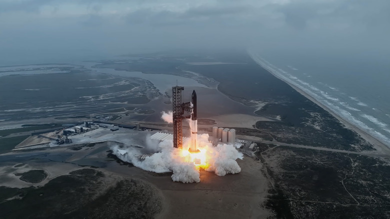 SpaceX Starship engines burning.